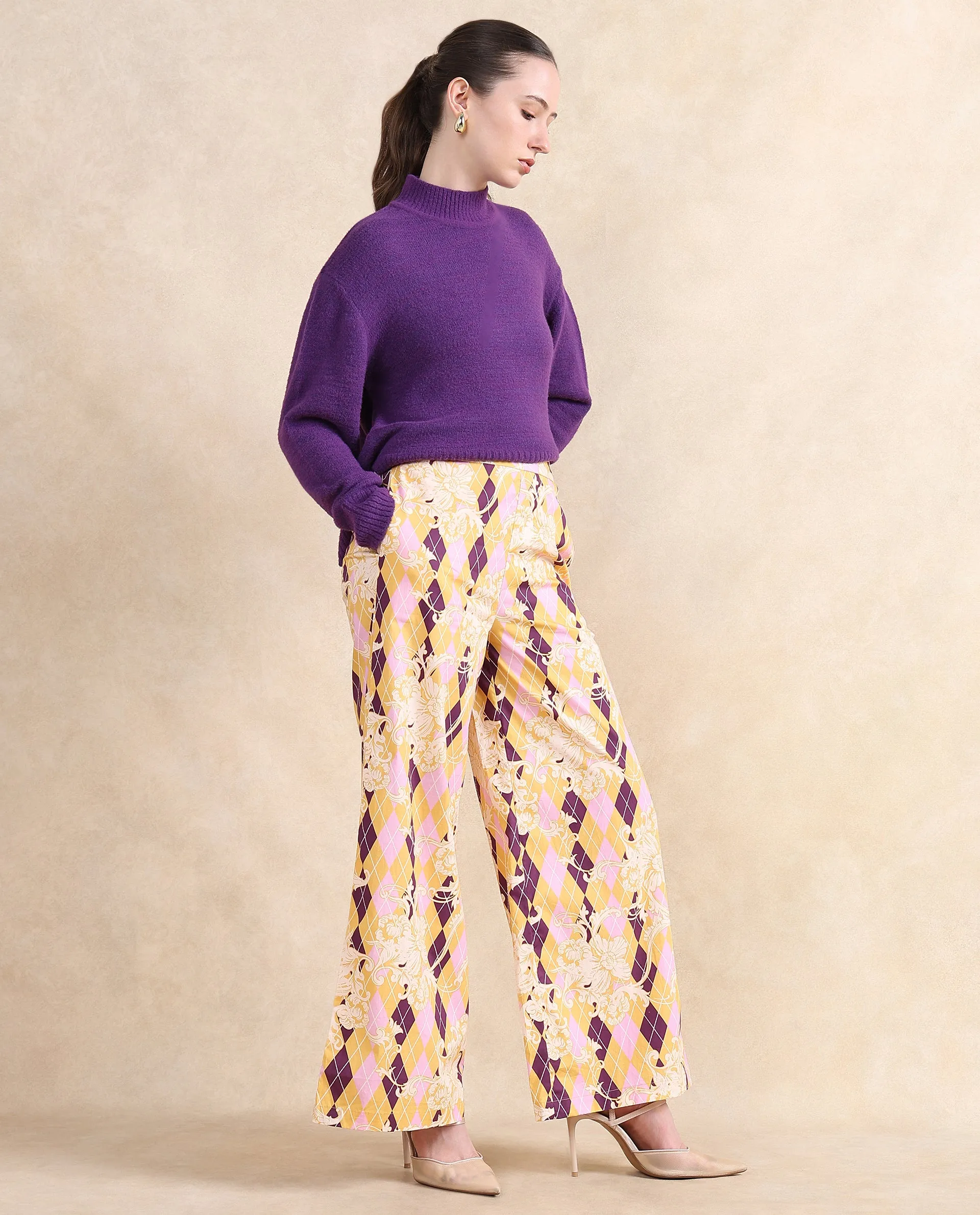 Rareism Women Bari Light Multi Cotton Fabric Zipper Closure Wide Fit Ankle Length Geometric Print Trouser